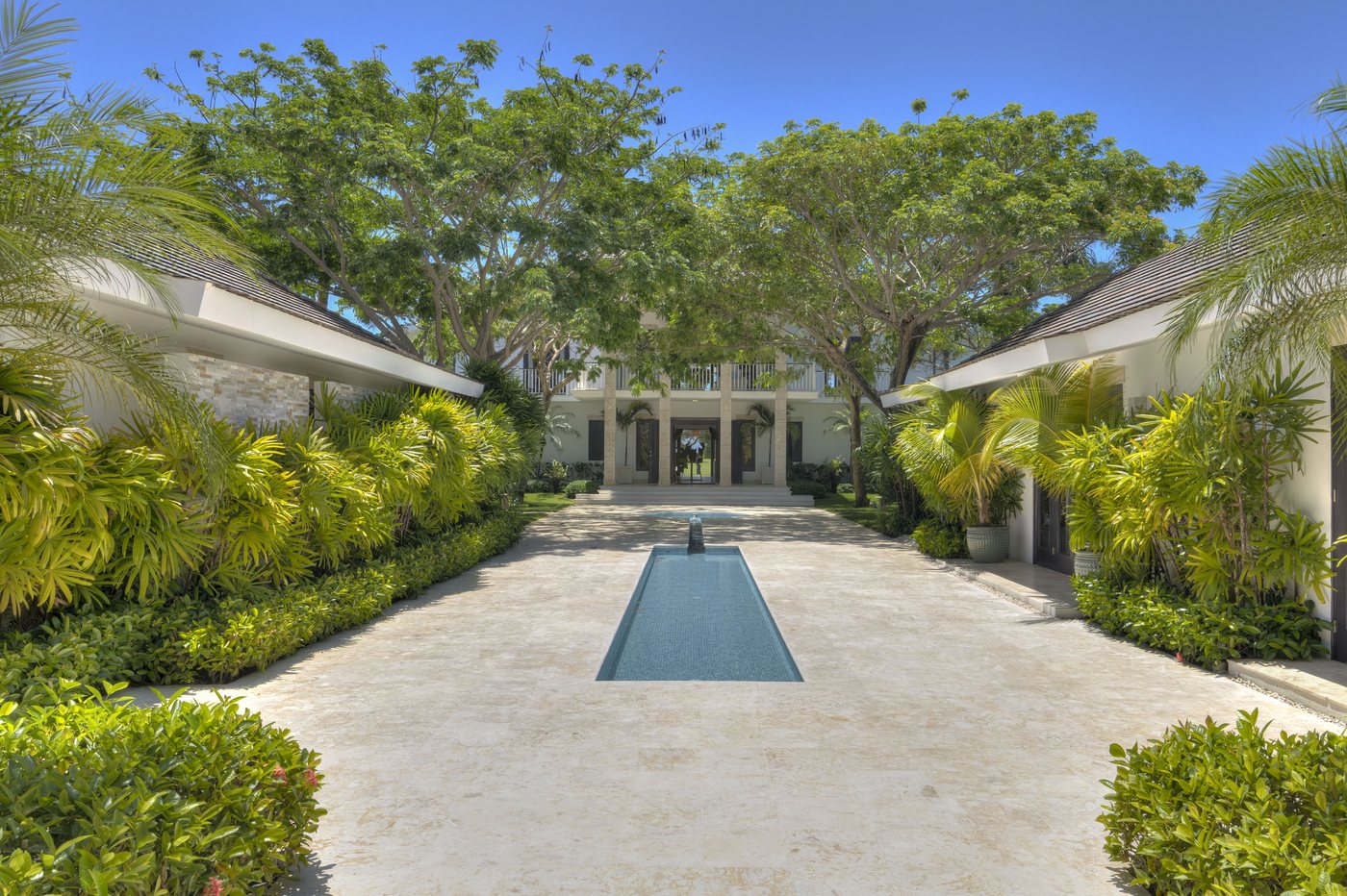 Villa Londali entrance